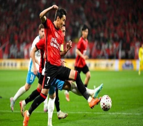 捍衛(wèi)榜首榮譽(yù)成都蓉城周日客場(chǎng)挑戰(zhàn)北京國安