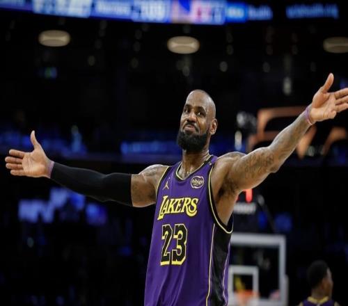 帕金斯：如果我是詹姆斯，會認真考慮在尼克斯打完最后一個賽季