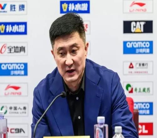 杜鋒大吐苦水：2人有傷太困難，媒體人吐槽：沒傷有籃的你卻不用