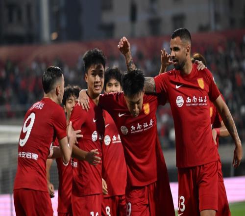 中超積分戰(zhàn)報：重慶銅梁龍登頂，上海海港落敗，遼寧鐵人補時絕平