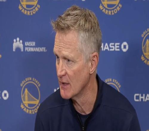 科爾：庫里腳踝扭了一下沒大礙，他需要時(shí)間找回節(jié)奏建立體能