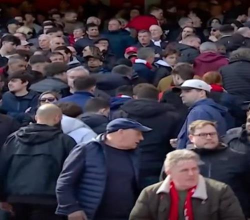 阿森納球迷提前離場，伯恩茅斯球迷大聲嘲諷：是火警演習嗎