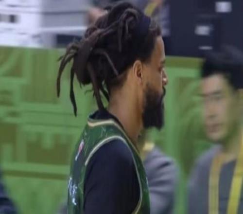 首秀未能拿分，J.Cole出場8分鐘5投0中得到1板1助攻，正負值1