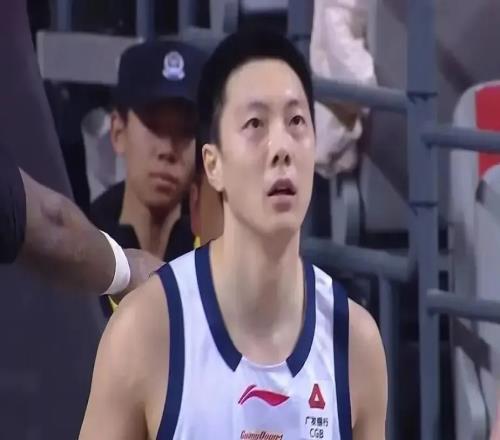 大勝33分的局，廣東頂薪隊(duì)長僅得3分！球迷：三分王果然只得3分