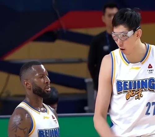 賽后球員表現(xiàn)評(píng)分：2滿分3優(yōu)秀2拉垮