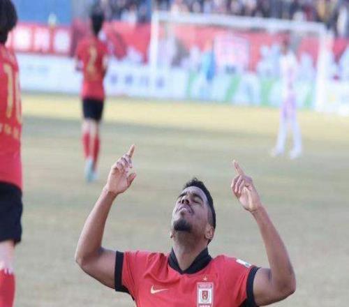 38歲譚龍攻入生涯第90球加冕長春亞泰隊(duì)史射手王