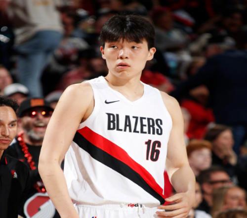 開拓者擊敗快船，楊瀚森獲2分鐘出場時間，全場0分0籃板0助攻！