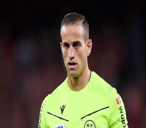 姆巴佩伯納烏禁區(qū)被肘出血，裁判竟瘋狂裝瞎！哪怕到月球也是點球