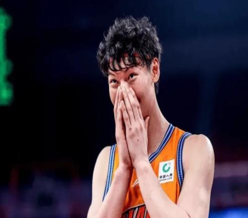 上海119116戰(zhàn)勝福建球員評(píng)價(jià)：6人優(yōu)秀，2人及格，2人沒存在感