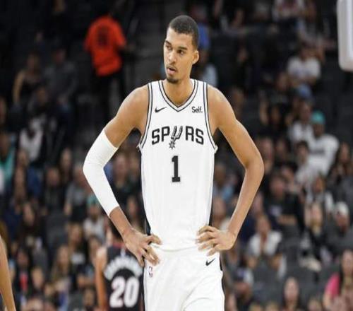 前無(wú)古人！文班亞馬改寫(xiě)歷史的一年