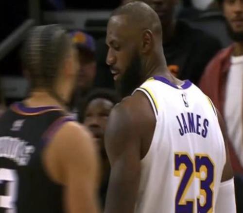 詹姆斯28分湖人輕取太陽(yáng)，奪得首輪對(duì)位火箭的主場(chǎng)優(yōu)勢(shì)