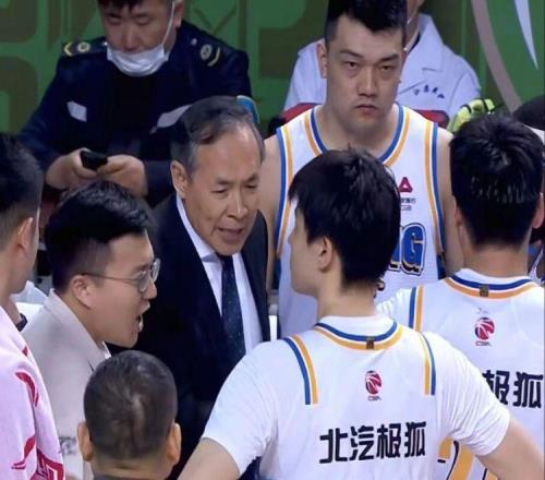 北京男籃大勝同城勁敵，廣東男籃33分大勝，遼寧男籃雙加時惜敗