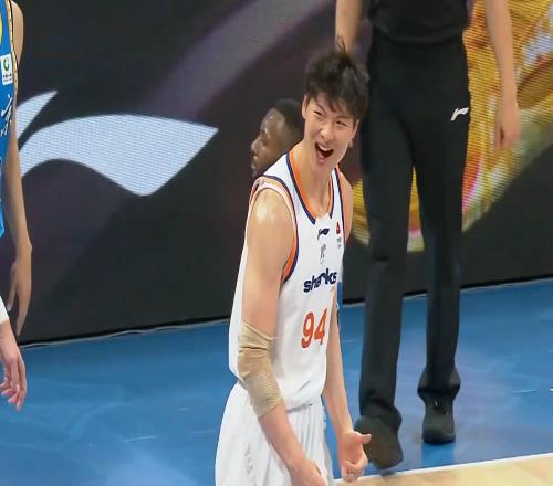 雙外援粵滬大獲全勝！大王生涯之夜，上海鎖定冠軍，廣東殺回前3