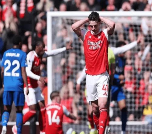 12崩盤！阿森納遭櫻桃軍團雙殺，9分優勢一夜蒸發，曼城笑了