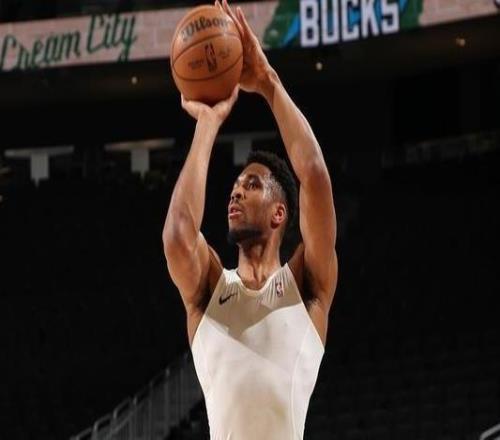 雄鹿官方：字母哥因膝蓋傷勢不會出戰(zhàn)常規(guī)賽收官戰(zhàn)