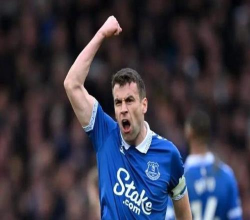 莫耶斯：即便科爾曼今夏退役，我也希望他繼續(xù)留在埃弗頓