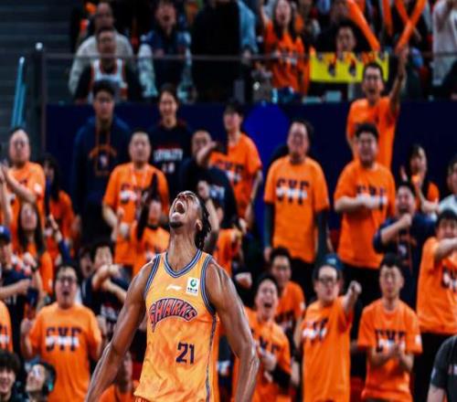 CBA排名大變天！上海獨占鰲頭，黑馬殺進前四，山東被打回原形