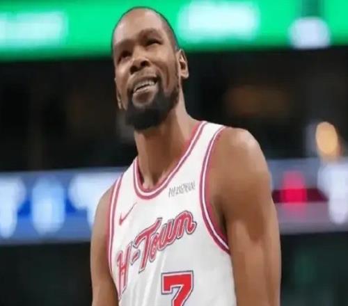 37歲杜蘭特常規(guī)賽提前結(jié)束！本賽季場均26+5.5+4.8，他依舊是超巨