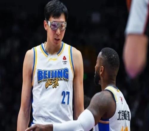 上海男篮VS北京首钢！怀特塞德缺席，洛夫顿不打，央视直播