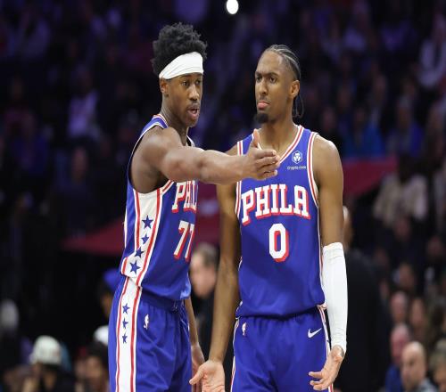 雄鹿擺爛擺到連字母哥都"被休息"，76人卻還在算分