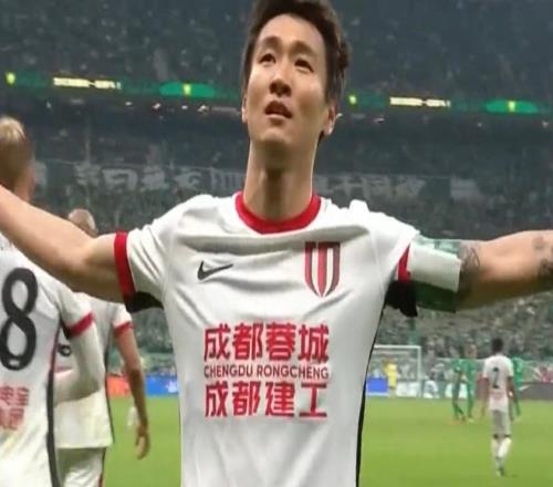 成都蓉城逆转国安！媒体人热议：真的要夺冠，蜕变成真正强队