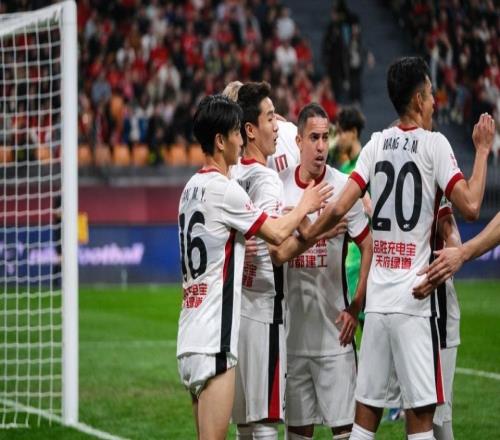 西南F3全勝！蓉城13分領(lǐng)跑，五隊(duì)積分轉(zhuǎn)正，津門虎8墊底