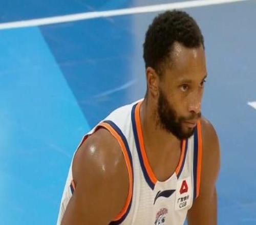 小外發(fā)揮差距明顯，弗格20中13高效砍36分&杰曼15中3僅得8分