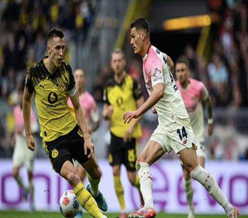 多特高層：噓施洛特貝克是不合適的，球迷和多特球員是共同體