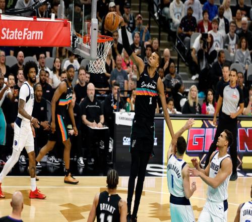 馬刺頭鐵讓文班帶傷出戰(zhàn)，26分鐘刷出NBA歷史最快40+10+5