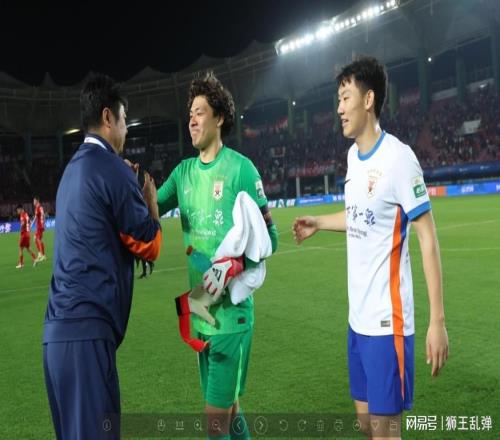 青春破咒！山東泰山隊(duì)終于走出陰霾，新老交替才是正道