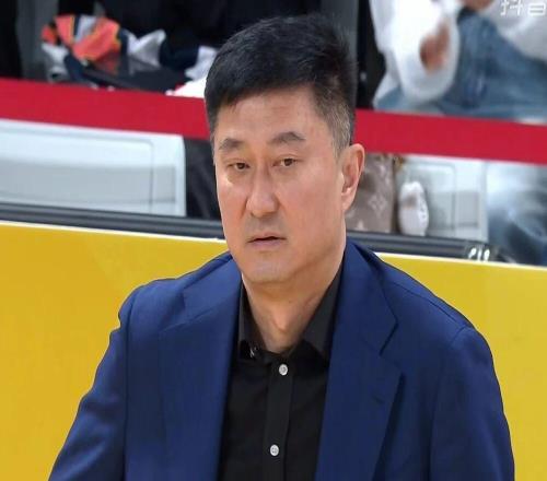 廣東男籃6分力克廣廈，奎因29+6+6麥考爾21+5，王少杰隔扣桑普森