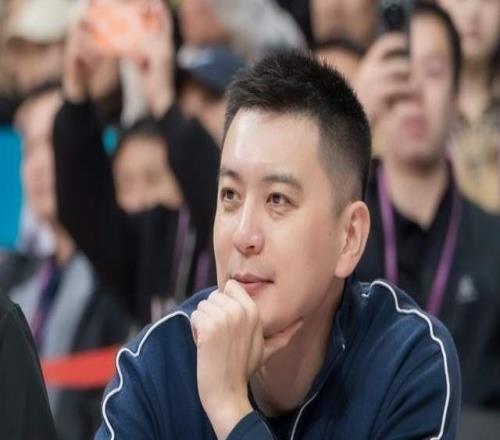真不讲情面！杨鸣点评北京男篮，直言仍未展现冠军相，高看上海队