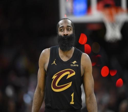 只差9次！科比保持20年的后卫第一纪录，即将被哈登超越