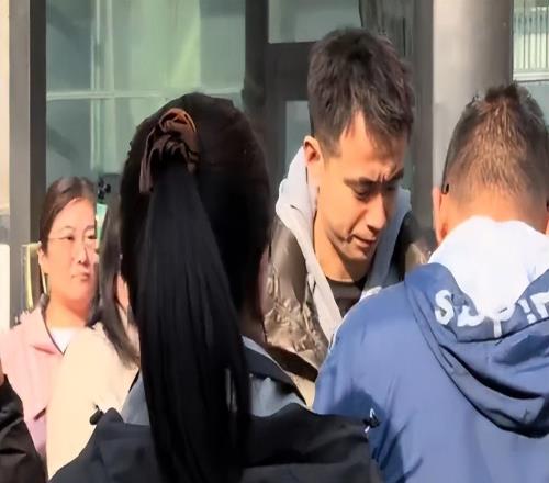 遼籃抵達濟南楊鳴繼續(xù)助力老東家,但愿拿下關(guān)鍵卡位戰(zhàn)力爭進八強