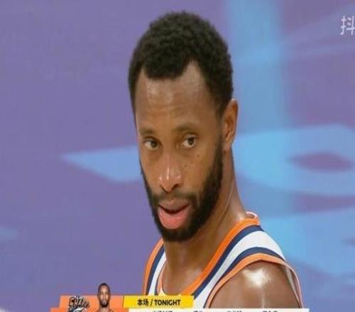 弗格發威！三分球12中9，全場砍下36分，助上海男籃提前鎖定常規賽冠軍