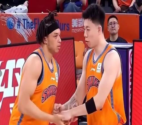 領(lǐng)頭羊內(nèi)線雙核受傷，遼寧隊(duì)鎖定季后賽，山東2連敗后遭遇新難題