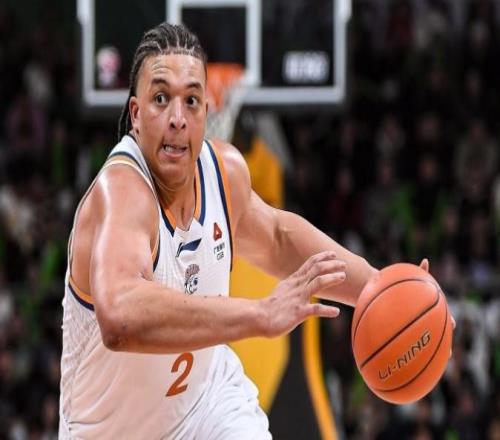 18連勝要終結(jié)懷特塞德+洛夫頓傷停京滬大戰(zhàn)上?？州敱本? />
<div   id=