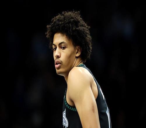 面对火箭百发百中打出生涯最强之战！森林狼内线新秀的能力并不差