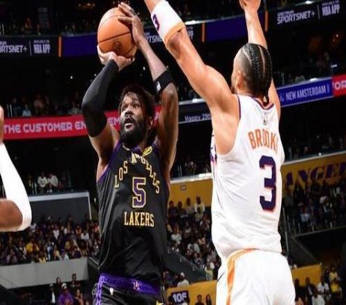 艾頓：當(dāng)雷迪克因?yàn)榍蜿?duì)缺乏拼勁而生氣我必是他重點(diǎn)批評的對象