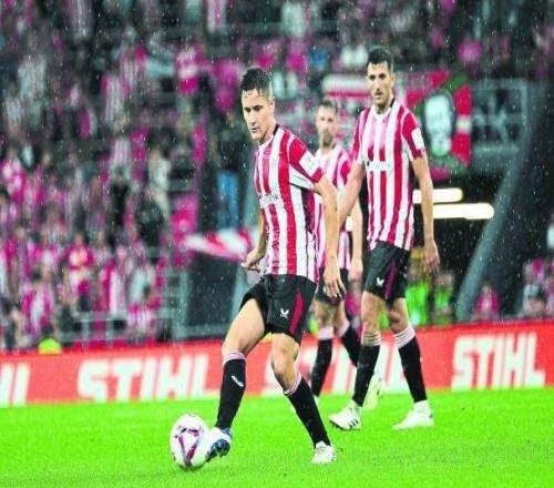 埃雷拉：貝爾薩就是個(gè)足球瘋子，他會(huì)在午休時(shí)和你談比賽安排