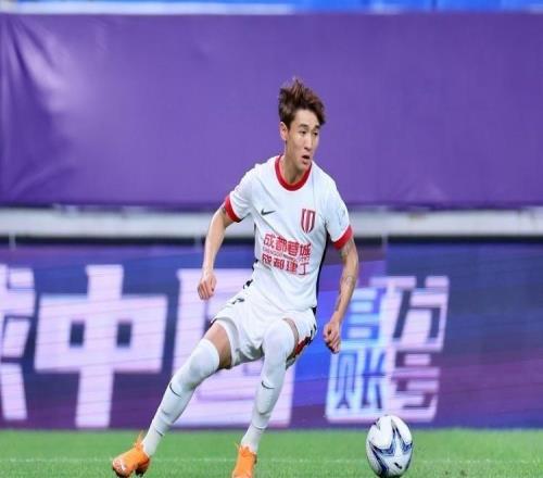 成都蓉城5轮不败！13分领跑中超，4战国安不败，延续5纪录