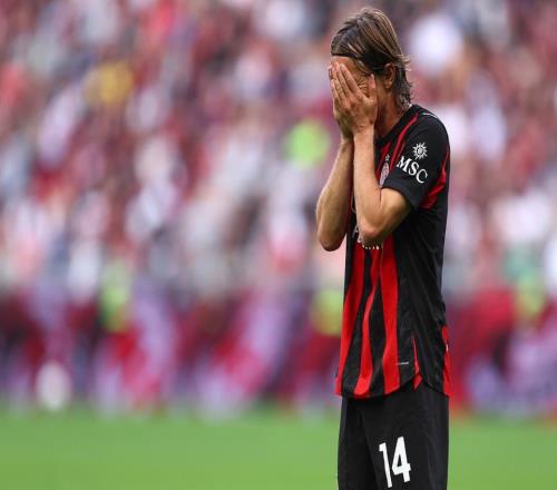 03崩盤(pán)！米蘭近3年主場(chǎng)最慘1敗+4輪3負(fù)，6500萬(wàn)頭牌8射0正遭狂噓