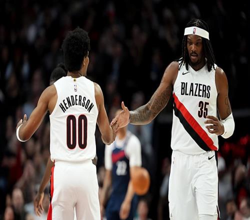 打出了攻守兼?zhèn)涞谋憩F(xiàn)！開拓者內(nèi)線大閘甚至還有不俗的得分能力