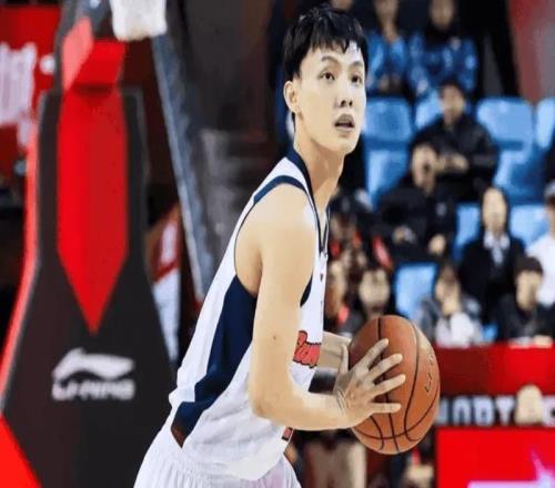 廣東9185戰(zhàn)勝廣廈球員評價：3人優(yōu)秀，4人及格，2人低迷