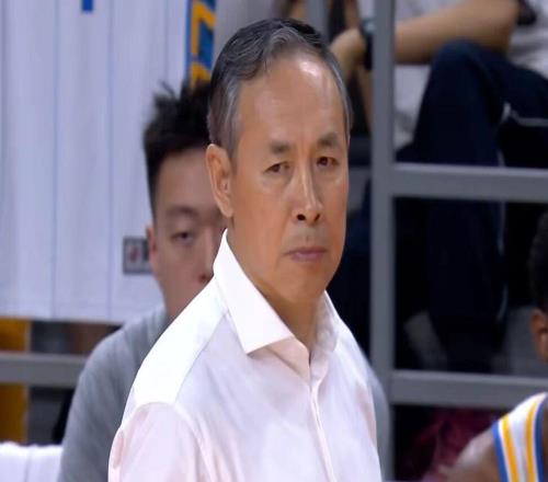 CBA五大主教練被喊下課，杜鋒邱彪兩個極端，許利民或被李楠取代