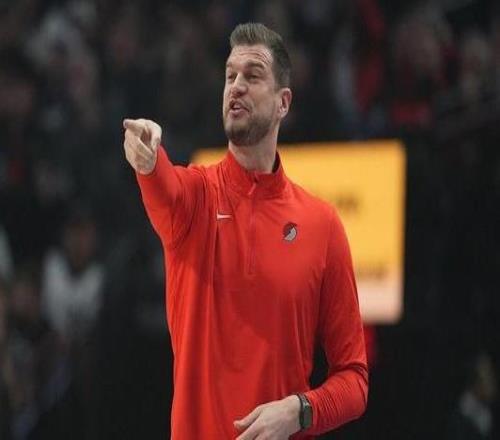 斯普利特：若在賽季初告訴我會成為季后賽主帥肯定會覺得你瘋了