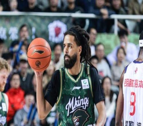 這就走了說唱歌手僅打1場，5中0后告別CBA，官宣決定，解說怒懟