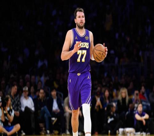 好消息，湖人簽下后衛(wèi)補充陣容深度，彌補東契奇和里夫斯因傷缺陣