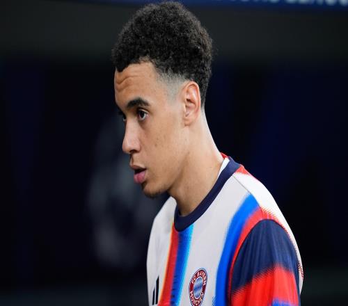 記者：格納布里受膝傷困擾，穆西亞拉可能在主場戰(zhàn)皇馬時首發(fā)