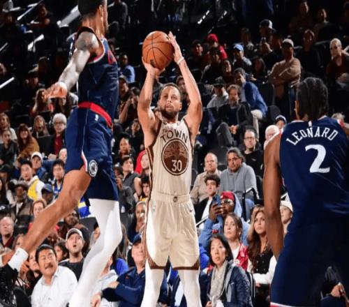 37勝也能進(jìn)附加賽庫里統(tǒng)治力崩塌，勇士時(shí)代該結(jié)束了